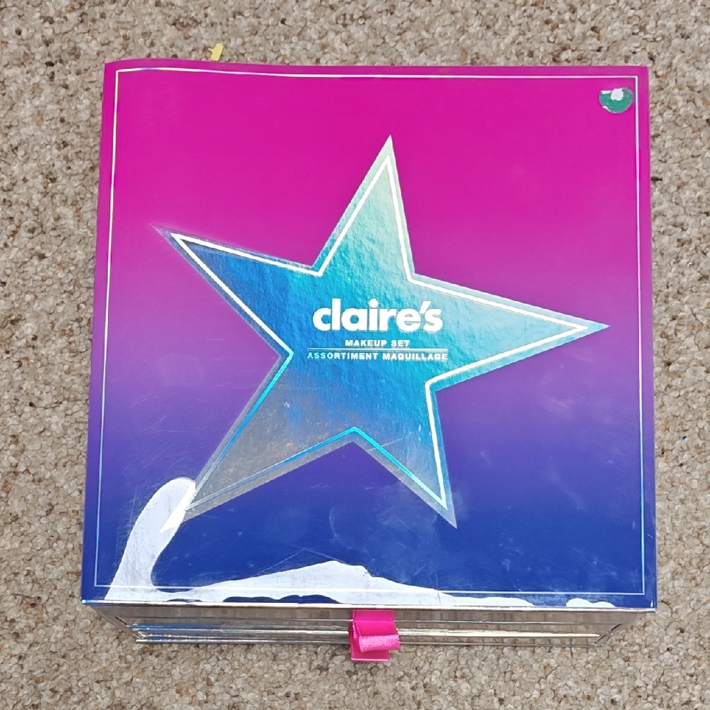 Claire's Star Makeup Set with Holographic Design - Pink & Blue Gradient Case